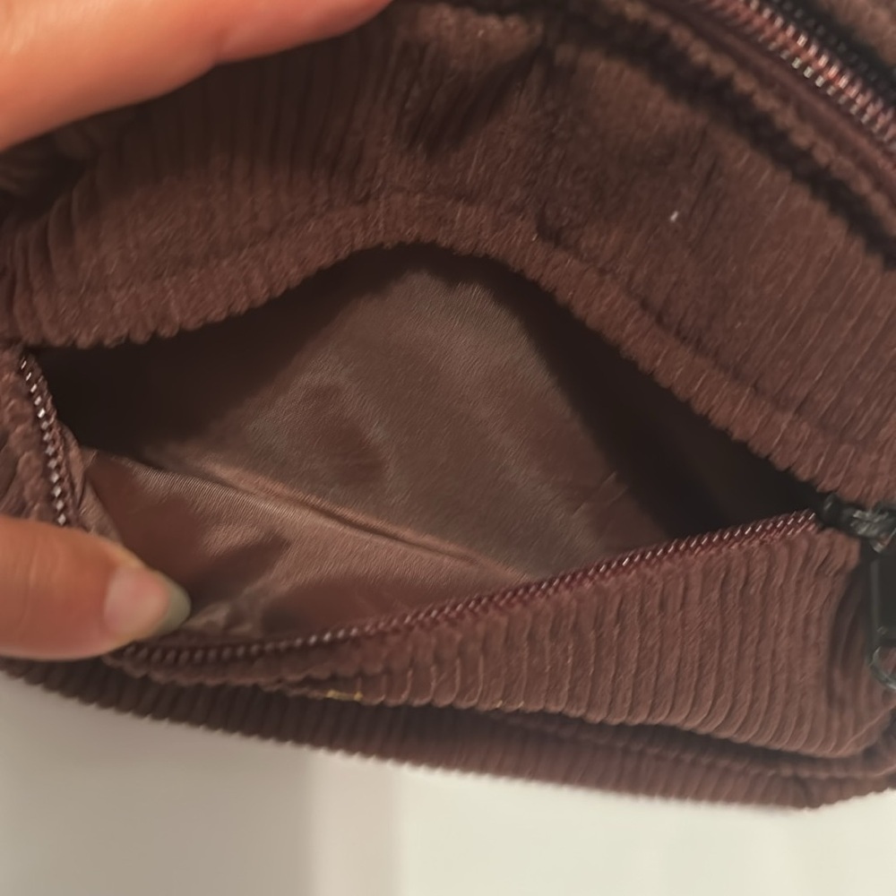 👜✨ Justin Bieber x Tim Hortons Fanny Pack ✨👜 - Picture 3 of 8